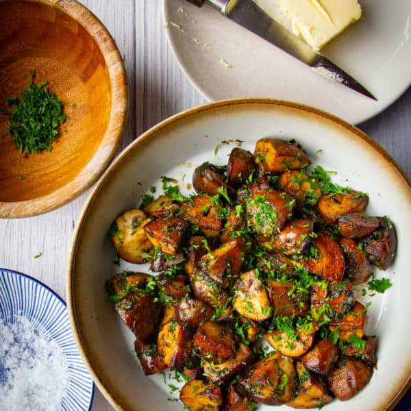 The Chestnut Mushrooms Ultimate Guide (Plus Recipe!)