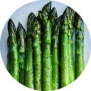Green-asparagus-close-up