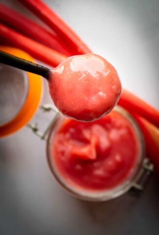 rhubarb-sauce-in-a-pot-with-a-spoon