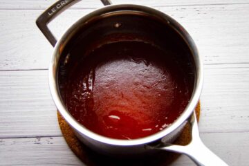 heating-the-bbq-and-vinegar-sauce