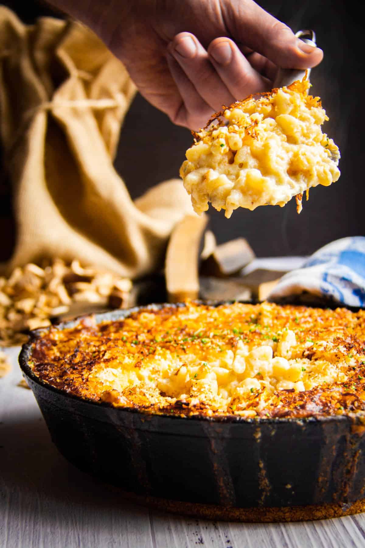 smoked-mac-and-cheese-with-fork-inside