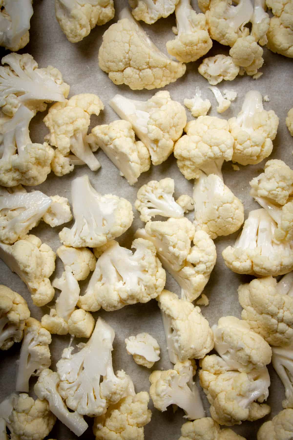 Raw roasted cauliflower florets.