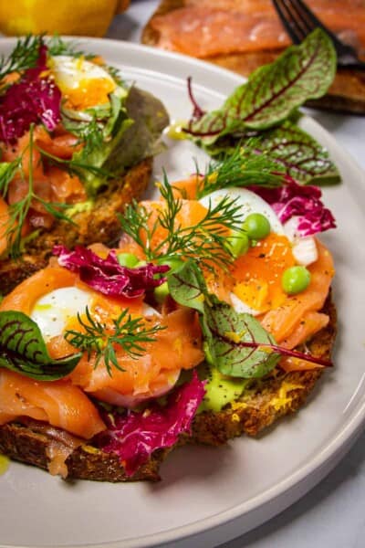 15 Minute Smoked Salmon Toast with Eggs, Herbs and Pea Puree